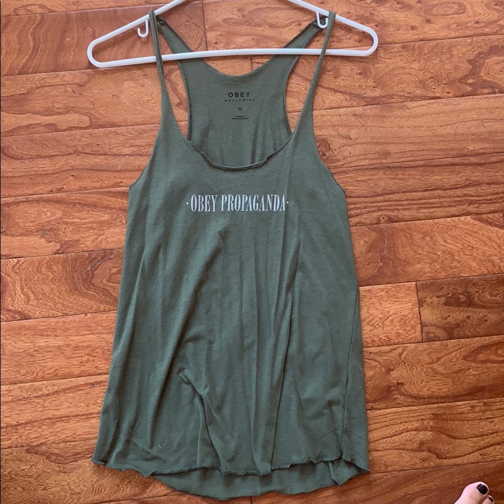 Obey tank
